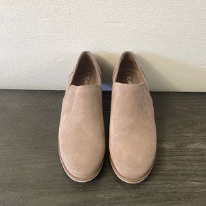Women’s Toms size 8 loafer